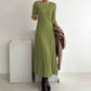 ✨ Din vintergarderobs nyaste favorit – klassisk kabelstickad midirock! ❄️