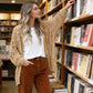 ✨ 50 % RABATT NU! 🧶 Damernas öppen, lösstickad kofta – Boho Pointelle & fladdermansärmar 🍂☕